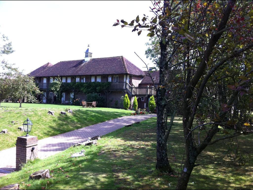 Crockstead Farm Hotel Луис Екстериор снимка