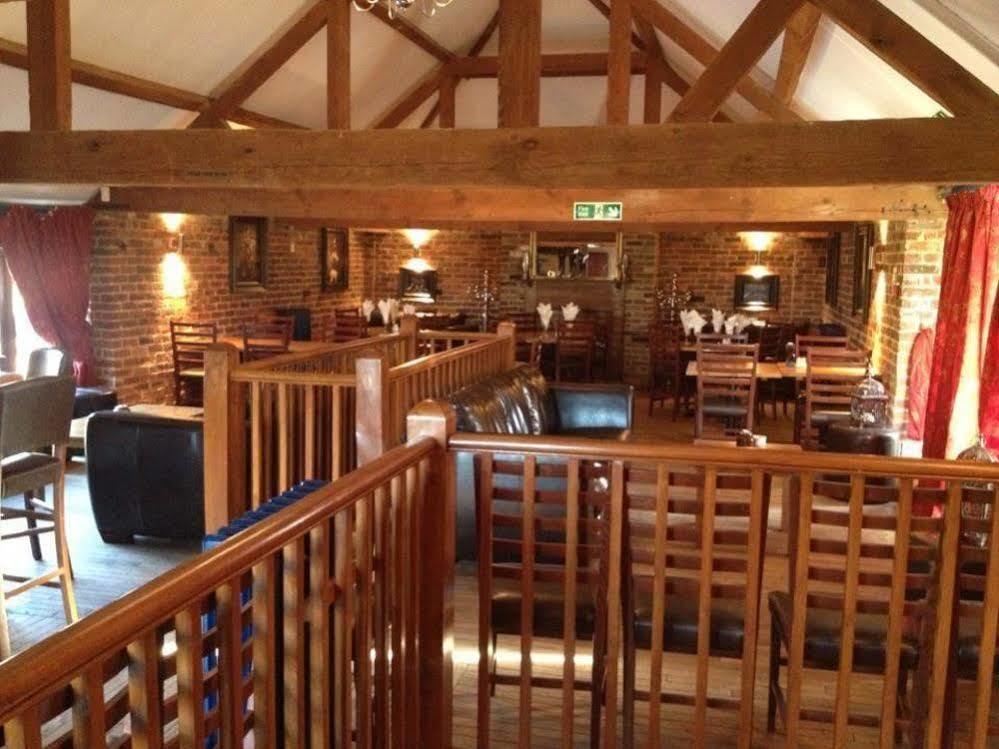 Crockstead Farm Hotel Луис Екстериор снимка